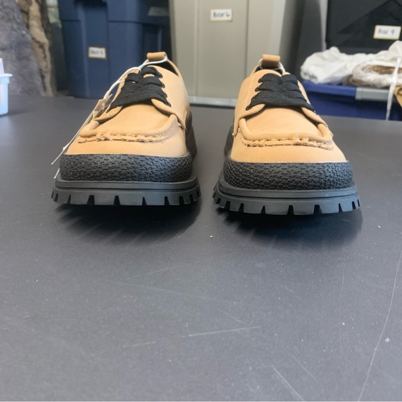 NEW Reserved European Loafers In Tan & Black Size EU 39 US 8.5 - Picture 3 of 11